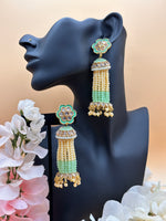 Load image into Gallery viewer, Drop Pearls Earring
