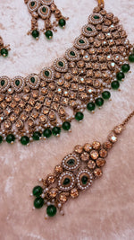 Load image into Gallery viewer, Green Antique Gold crystal beads choker set