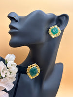 Load image into Gallery viewer, सुंदर सोने के दर्पण स्टड