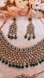 Load image into Gallery viewer, Green Antique Gold crystal beads choker set