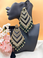 Load image into Gallery viewer, Zaina Kundan Earring Chandbali