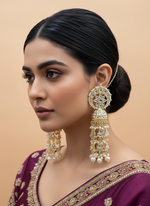 Load image into Gallery viewer, Shina Kundan Oversized Jhumki