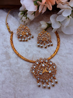 Load image into Gallery viewer, Peacock Hasli necklace with earring
