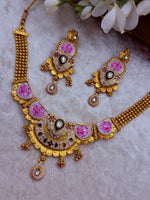 Load image into Gallery viewer, Matte gold choker set with earring