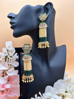 Load image into Gallery viewer, Drop Pearls Earring
