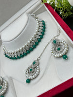 Load image into Gallery viewer, ड्रॉप पर्ल्स चोकर सेट के साथ सिल्वर स्टोन