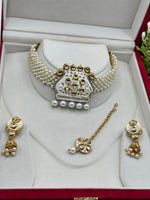 Load image into Gallery viewer, राफिया कुंदन चोकर सेट
