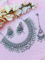 Load image into Gallery viewer, इरा सिल्वर पोल्की इंडियन चोकर सेट