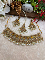 Load image into Gallery viewer, वन्नी गोल्डन चोकर सेट
