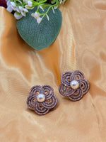 Load image into Gallery viewer, Flower Ad studs