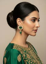 Load image into Gallery viewer, त्यानि कुन्दन स्टड