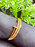 Load image into Gallery viewer, Reihana stainsteel Golden Bracelet