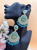 Load image into Gallery viewer, Kundan Light Weight Earrings