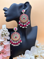 Load image into Gallery viewer, Pearl drop Earrings