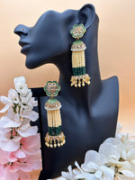 Load image into Gallery viewer, Drop Pearls Earring