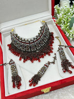 Load image into Gallery viewer, डार्क मैरून इन ब्लैक मेटल पाकिस्तानी चोकर सेट