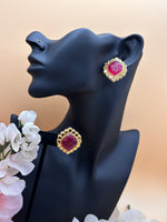 Load image into Gallery viewer, सुंदर सोने के दर्पण स्टड