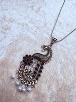 Load image into Gallery viewer, Peacock Insparied Necklace In Silver