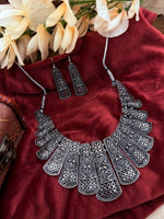 Load image into Gallery viewer, Pratya Oxidised Necklace Earrings