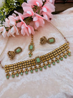 Load image into Gallery viewer, Shine kundan Drop Choker set