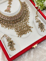 Load image into Gallery viewer, कैरल बेबी पिंक चोकर सेट