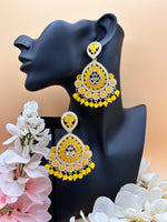 Load image into Gallery viewer, Kundan Light Weight Earrings