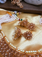 Load image into Gallery viewer, Manisha antique gold plated Choker Set