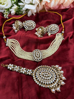 Load image into Gallery viewer, Mirror choker & Tikka earring set
