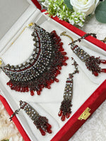 Load image into Gallery viewer, डार्क मैरून इन ब्लैक मेटल पाकिस्तानी चोकर सेट