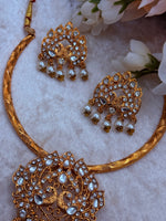 Load image into Gallery viewer, Peacock Hasli necklace with earring