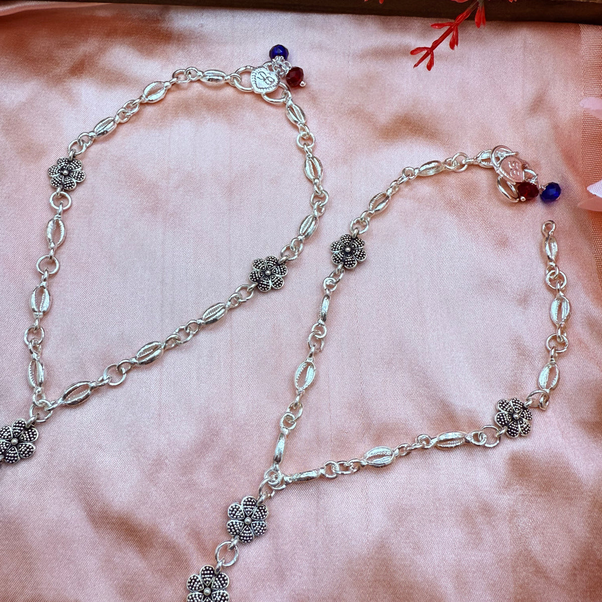 Silver Payal With Ring Attached – Affinity Giya