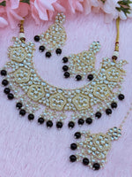 Load image into Gallery viewer, Chetana Kundan Necklace Set