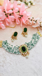 Load image into Gallery viewer, Beaded choker with earrings