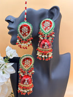 Load image into Gallery viewer, Sonias Kundan Meenakari Tikka Set