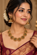 Load image into Gallery viewer, Antique Gold platted Multicolor choker