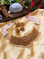 Load image into Gallery viewer, Manisha antique gold plated Choker Set