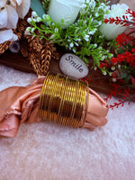 Load image into Gallery viewer, Golden Metal bangles