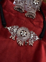 Load image into Gallery viewer, Giyas Oxidised Silver choker set