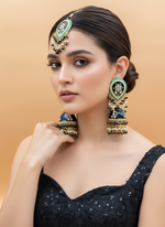 Load image into Gallery viewer, Sonias Kundan Meenakari Tikka Set