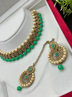 Load image into Gallery viewer, Nila In Gold Stone choker Set