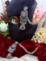 Load image into Gallery viewer, Mahami Oxidised silver jhumki with detectable Sahara