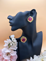 Load image into Gallery viewer, सुंदर सोने के दर्पण स्टड