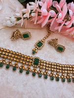 Load image into Gallery viewer, Shine kundan Drop Choker set