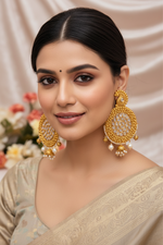 Load image into Gallery viewer, Survi Oversized Golden Earring