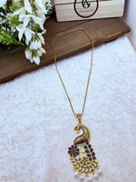Load image into Gallery viewer, Peacock Insparied Necklace In Gold