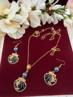 Load image into Gallery viewer, Shell long Necklace with earrings