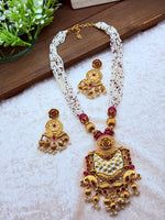 Load image into Gallery viewer, Rani pink Color Matte Rajwadi Gold Necklace Set