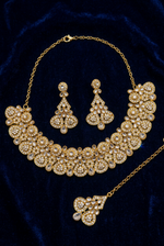 Load image into Gallery viewer, Farima kundan Golden Necklace