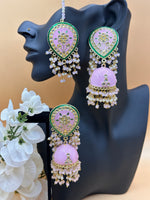 Load image into Gallery viewer, Sonias Kundan Meenakari Tikka Set