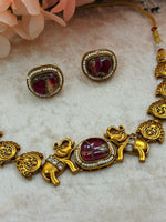 Load image into Gallery viewer, Elephant gold plated Choker set